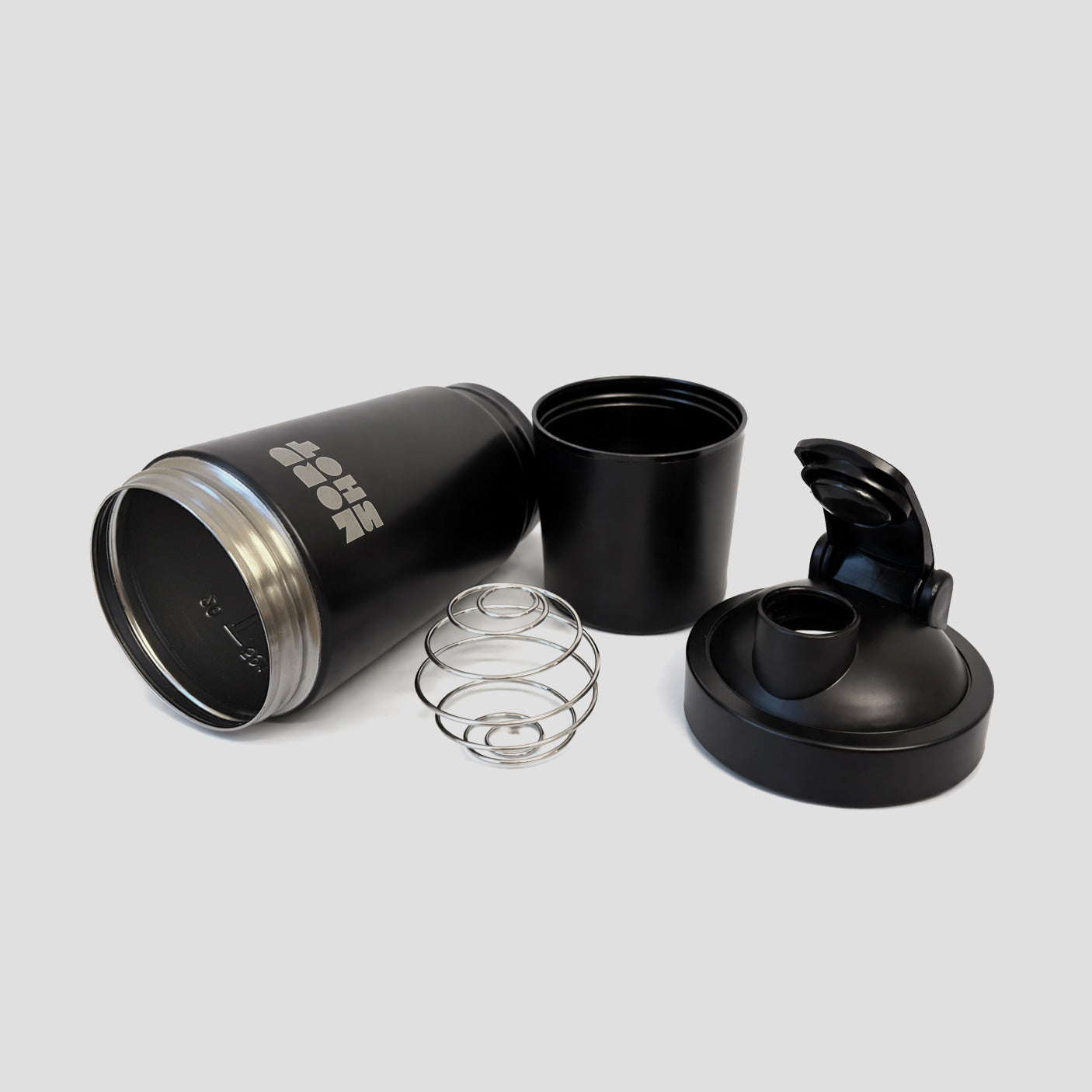 SYNTRA™ Protein Shaker 590 ml – Rostfritt Stål | Nord Shot